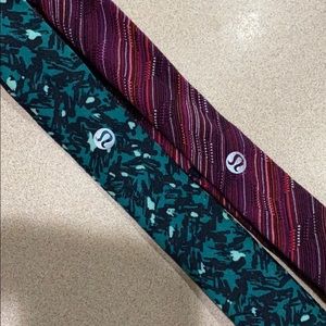 2 thin lulu headbands